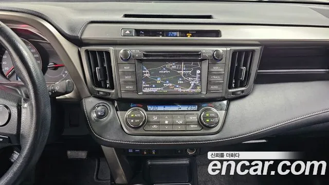 Toyota RAV4 2015 thumb 9