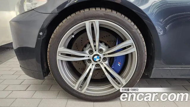 BMW M5 2012 thumb 4