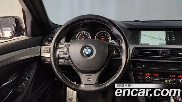BMW M5 2012 thumb 9