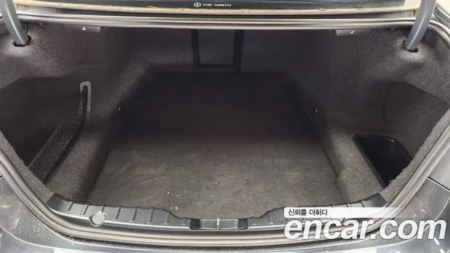 BMW M5 2012 thumb 10