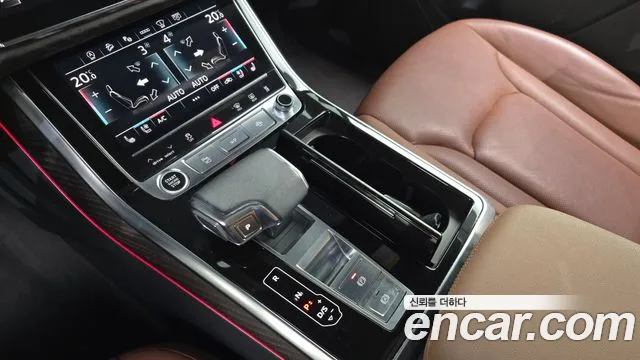 Audi Q7 2021 thumb 7