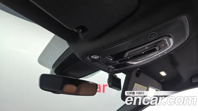 Audi Q7 2021 thumb 8