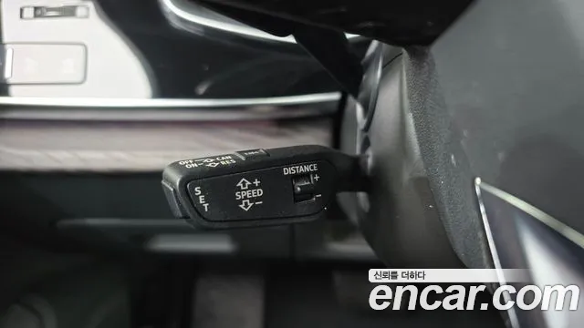 Audi Q7 2021 thumb 3