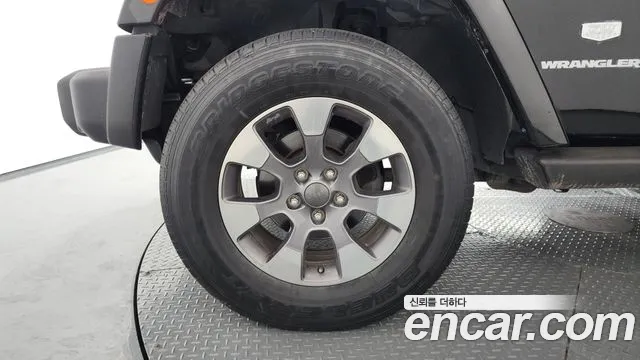 Jeep Wrangler 2011 thumb 2