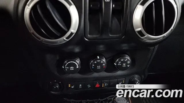 Jeep Wrangler 2011 thumb 6