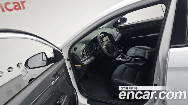 Hyundai Avante 2016 thumb 6