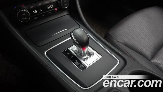 Mercedes-Benz A-Класс 2015 thumb 12