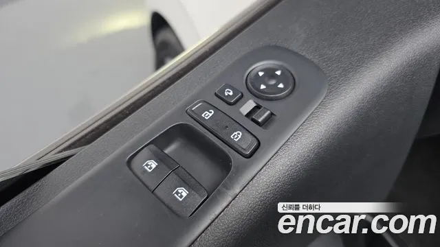 Hyundai Staria 2022 thumb 8