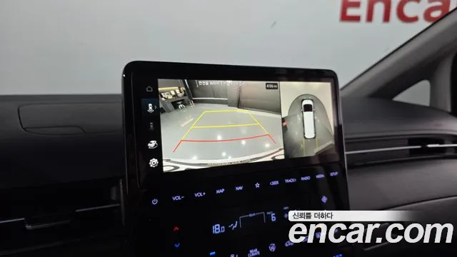 Hyundai Staria 2022 thumb 5