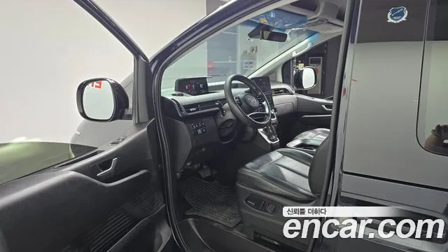 Hyundai Staria 2022 thumb 6