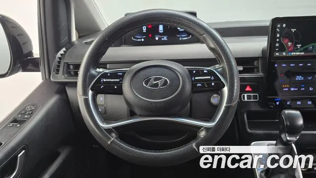 Hyundai Staria 2022 thumb 4