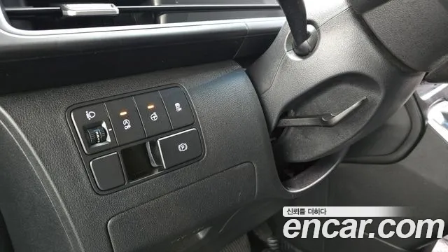 Hyundai Staria 2022 thumb 2