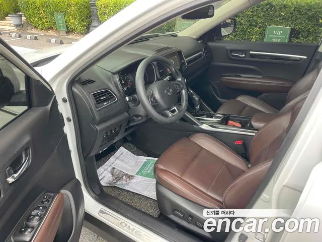 Renault QM6 2017 thumb 12
