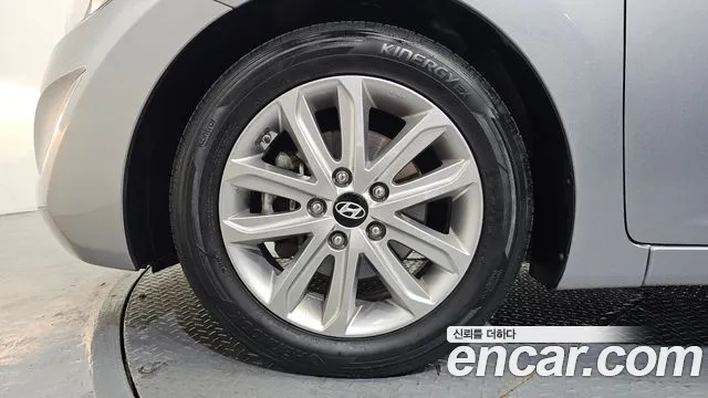 Hyundai Elantra 2015 thumb 12