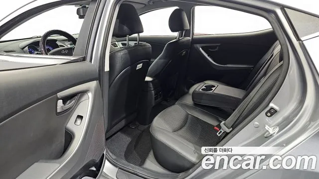 Hyundai Elantra 2015 thumb 6