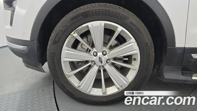 Ford Explorer 2018 thumb 3