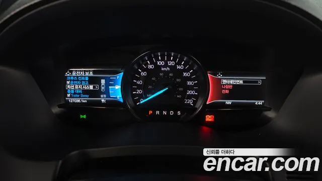 Ford Explorer 2018 thumb 11