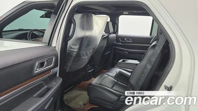 Ford Explorer 2018 thumb 6