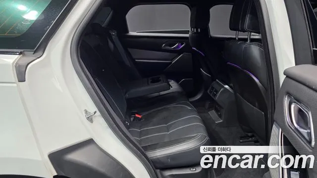 Land Rover Range Rover Velar 2017 thumb 10