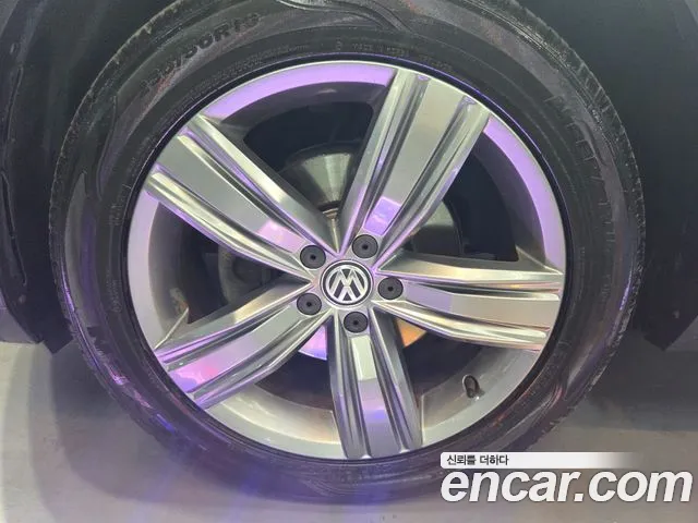 Volkswagen Tiguan 2018 thumb 7