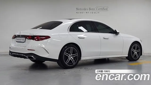 Mercedes-Benz E-Class 2024 thumb 5