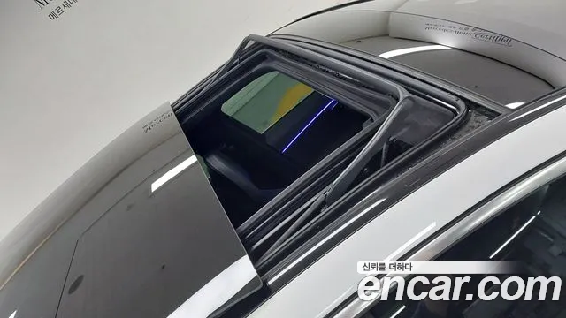 Mercedes-Benz E-Class 2024 thumb 11