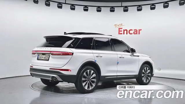 Lincoln Corsair 2021 thumb 7
