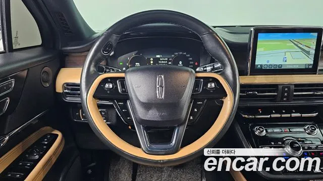 Lincoln Corsair 2021 thumb 10