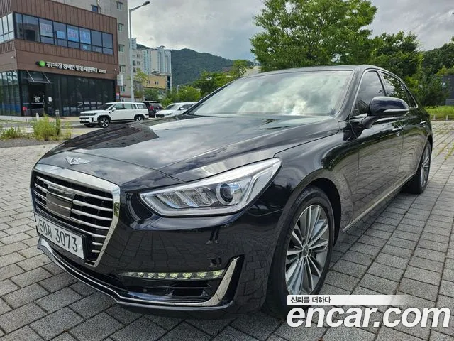 Genesis G90 2018 thumb 5