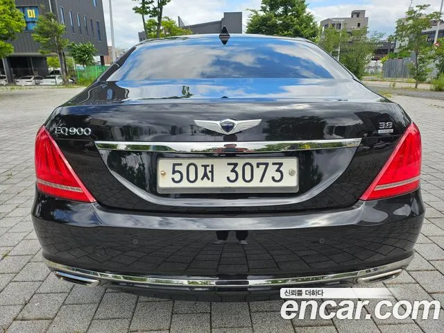 Genesis G90 2018 thumb 7