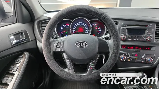 Kia K5 2010 thumb 9
