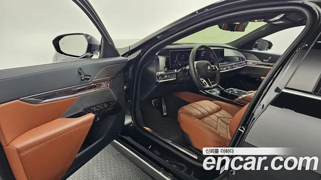 BMW 7 серии 2025 thumb 12