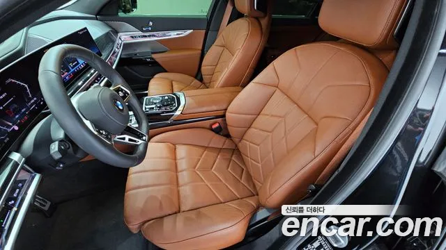 BMW 7 серии 2025 thumb 2