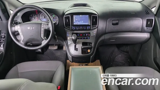 Hyundai Staria 2017 thumb 6