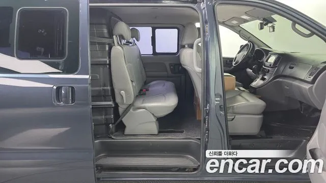 Hyundai Staria 2017 thumb 11