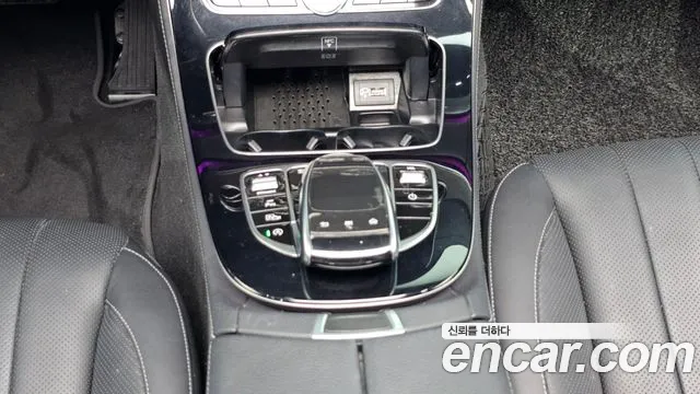 Mercedes-Benz E-Class 2019 thumb 3