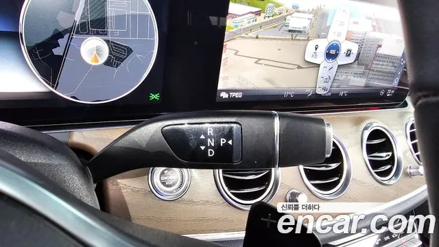 Mercedes-Benz E-Class 2019 thumb 6