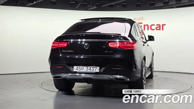 Mercedes-Benz GLE-Класс 2018 thumb 7
