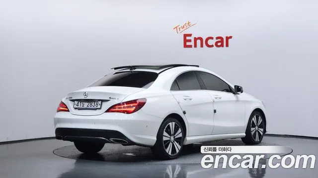 Mercedes-Benz A-Класс 2017 thumb 9