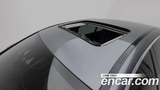 Mercedes-Benz E-Class 2020 thumb 9