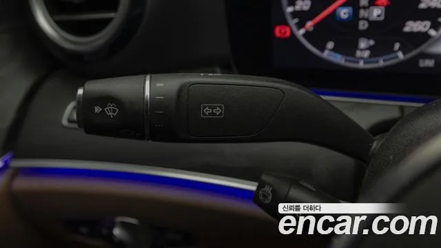 Mercedes-Benz E-Class 2020 thumb 12