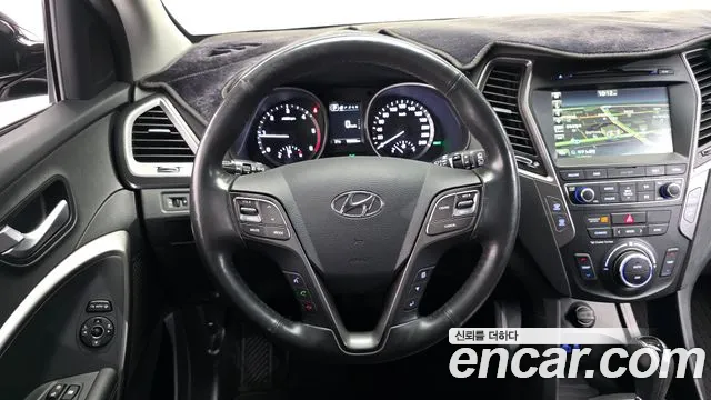 Hyundai Santafe 2015 thumb 9