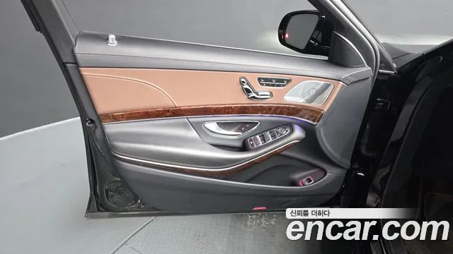 Mercedes-Benz S-Class 2019 thumb 6