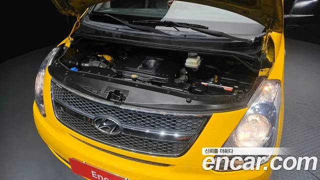 Hyundai Staria 2011 thumb 5