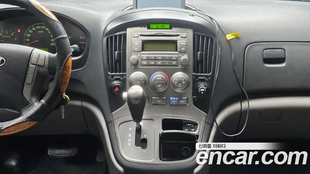 Hyundai Staria 2011 thumb 4