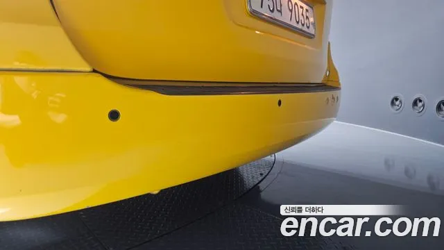 Hyundai Staria 2011 thumb 10