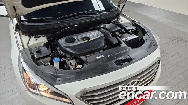 Hyundai LF 2015 thumb 2