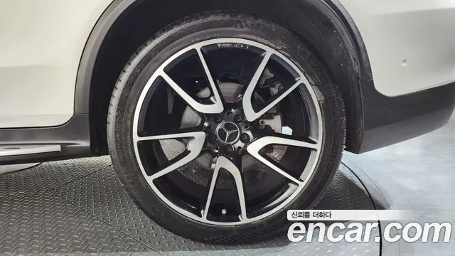 Mercedes-Benz GLC 2018 thumb 6