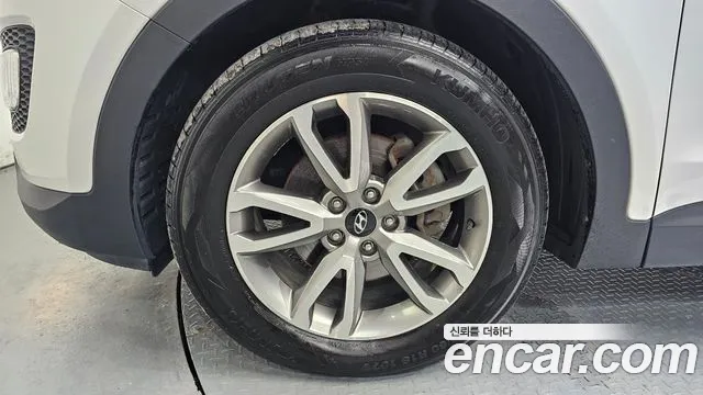 Hyundai Санта Фе 2014 thumb 3
