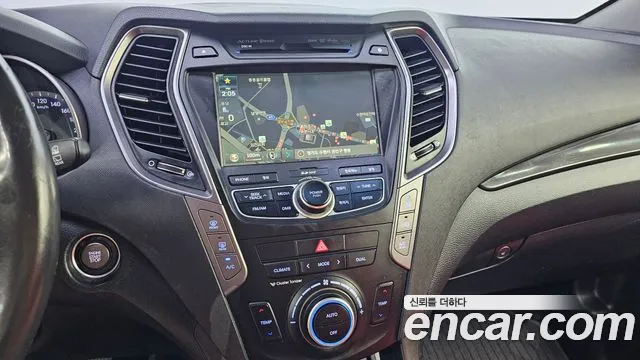 Hyundai Санта Фе 2014 thumb 4